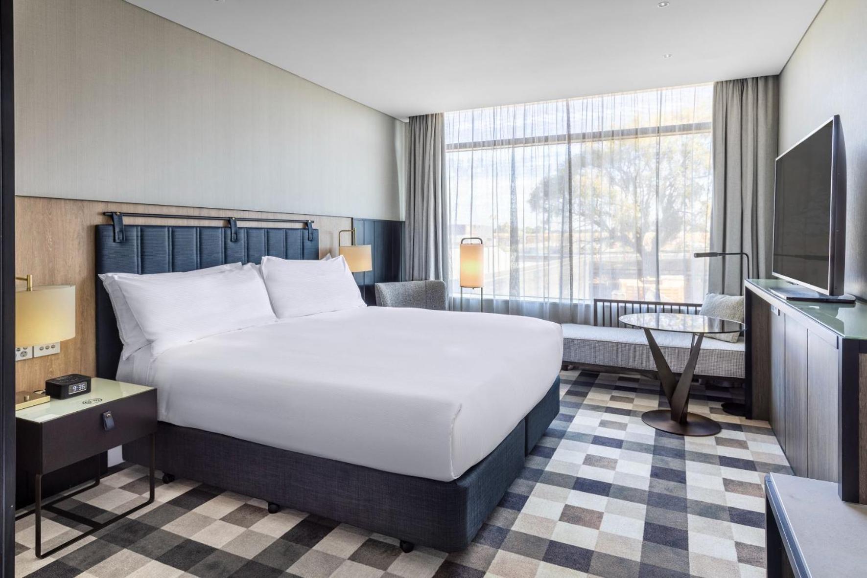 Отель Doubletree By Hilton Auckland Karaka Экстерьер фото