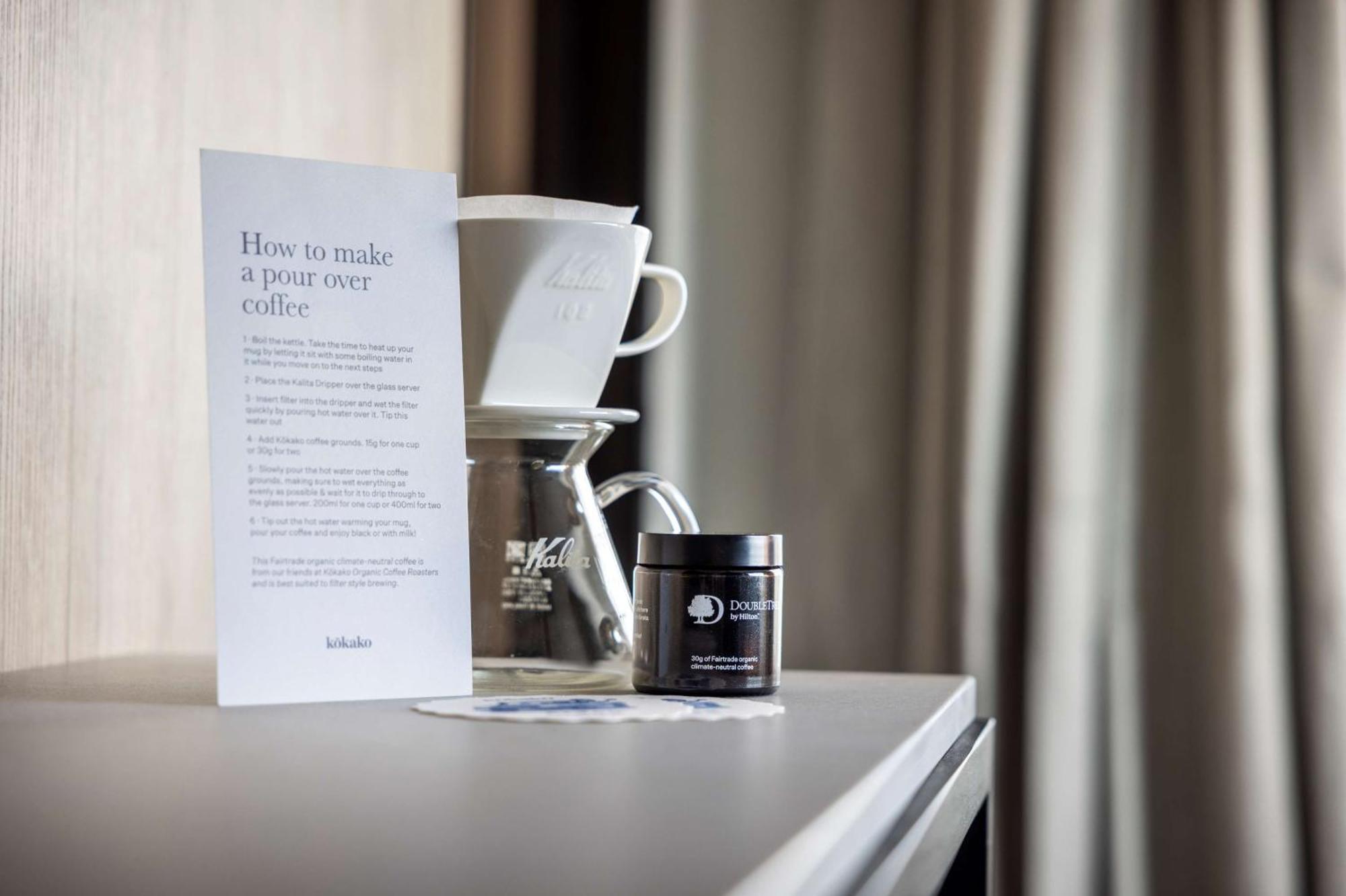 Отель Doubletree By Hilton Auckland Karaka Экстерьер фото