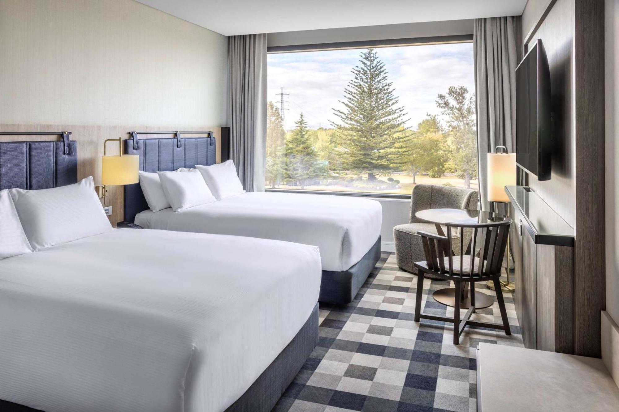 Отель Doubletree By Hilton Auckland Karaka Экстерьер фото