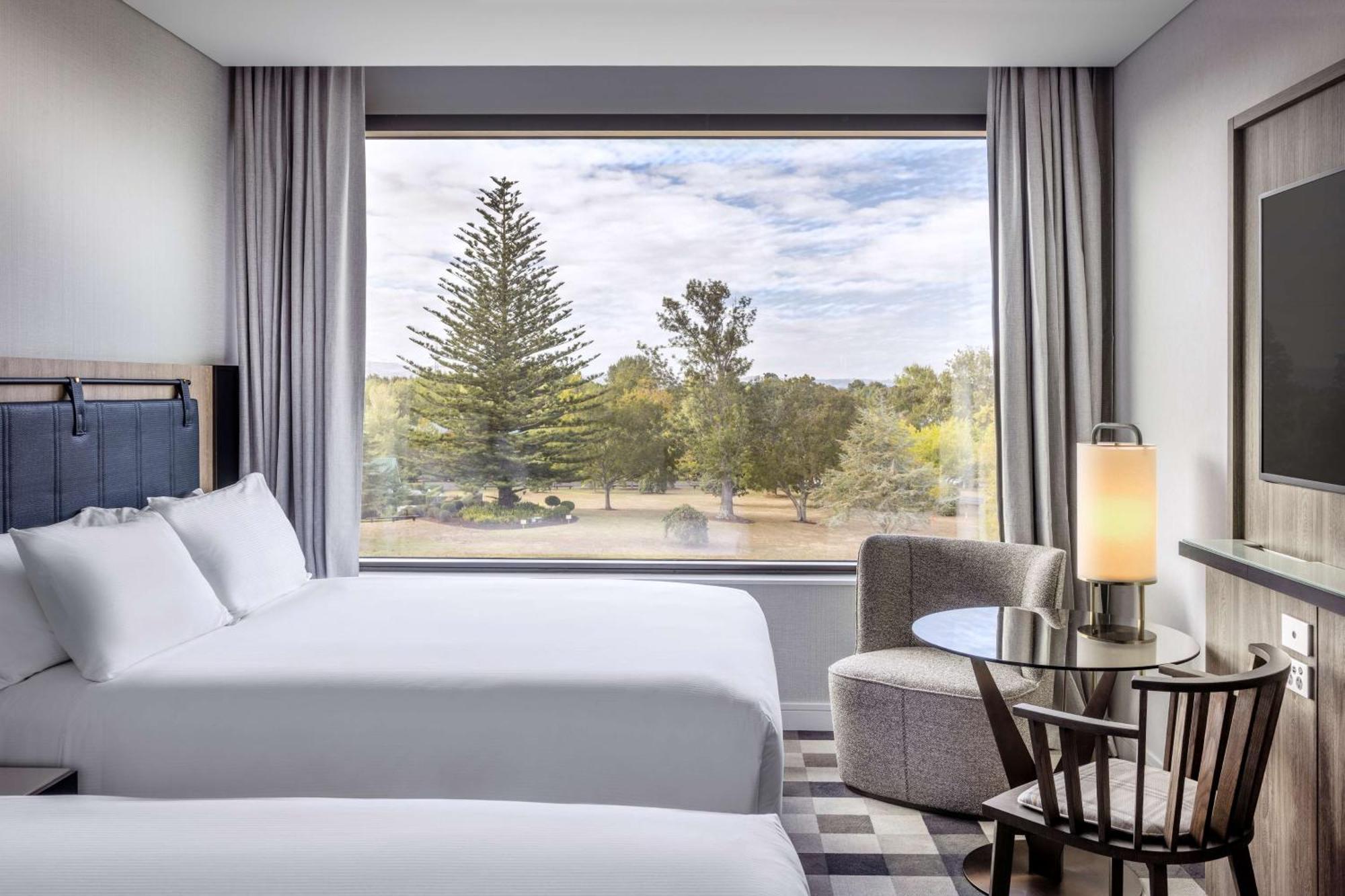 Отель Doubletree By Hilton Auckland Karaka Экстерьер фото