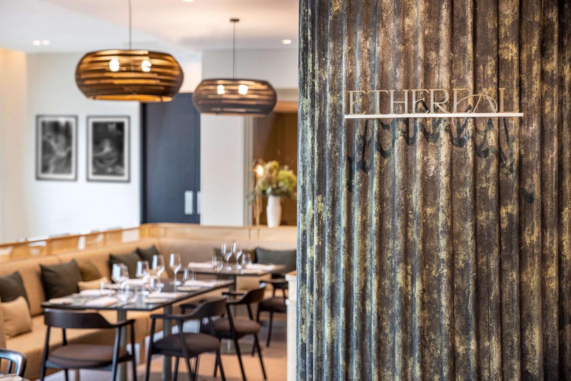 Отель Doubletree By Hilton Auckland Karaka Экстерьер фото
