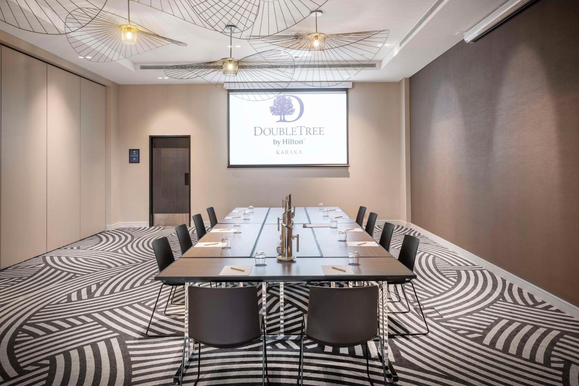 Отель Doubletree By Hilton Auckland Karaka Экстерьер фото