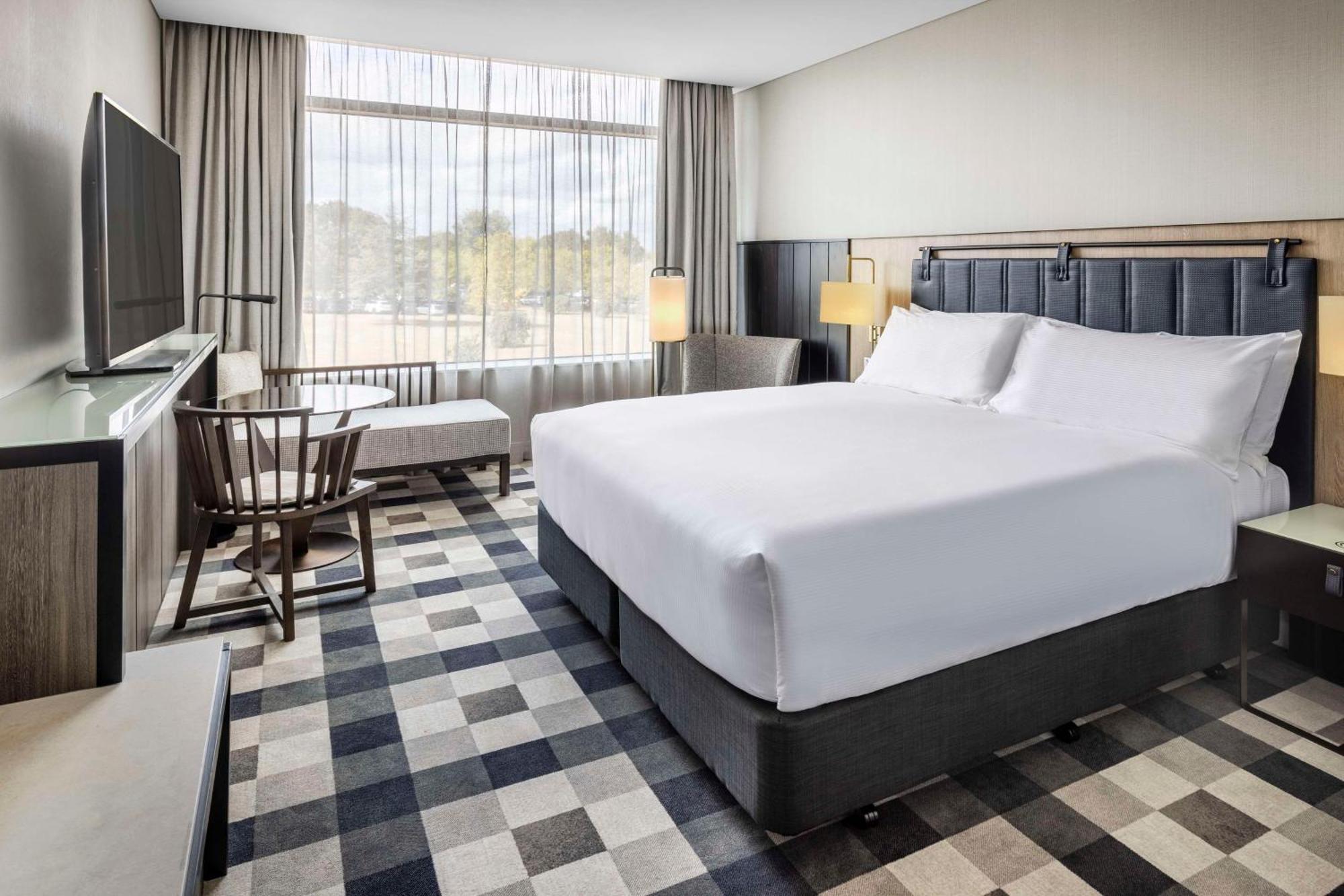 Отель Doubletree By Hilton Auckland Karaka Экстерьер фото
